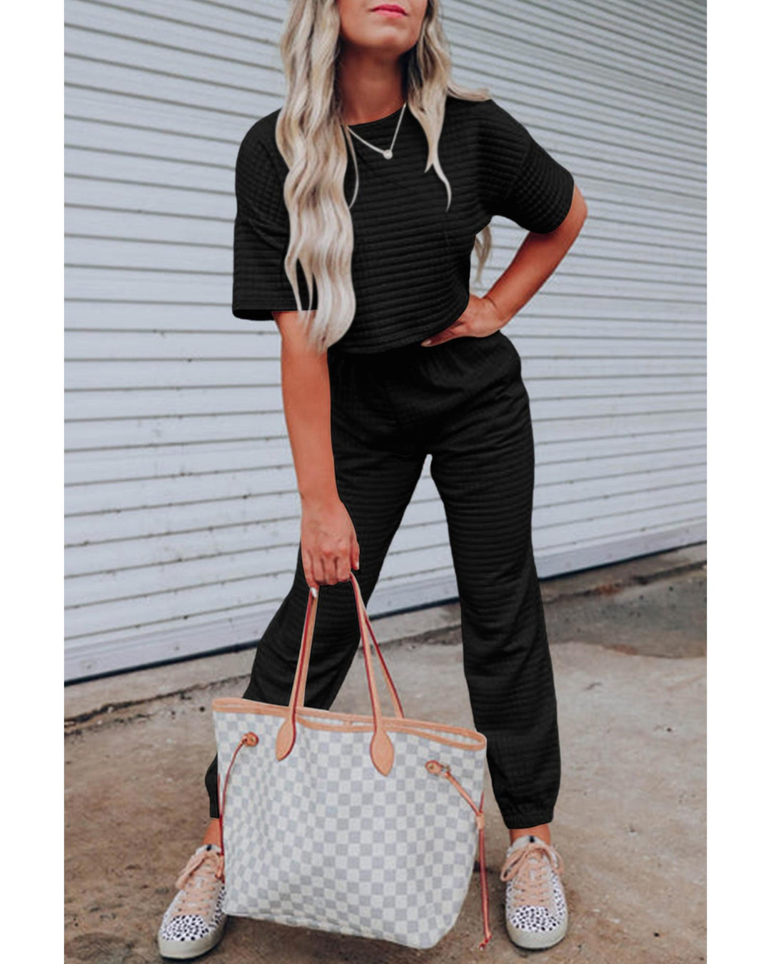 Black Lattice Textured Cropped Tee and Jogger Pants Set - L