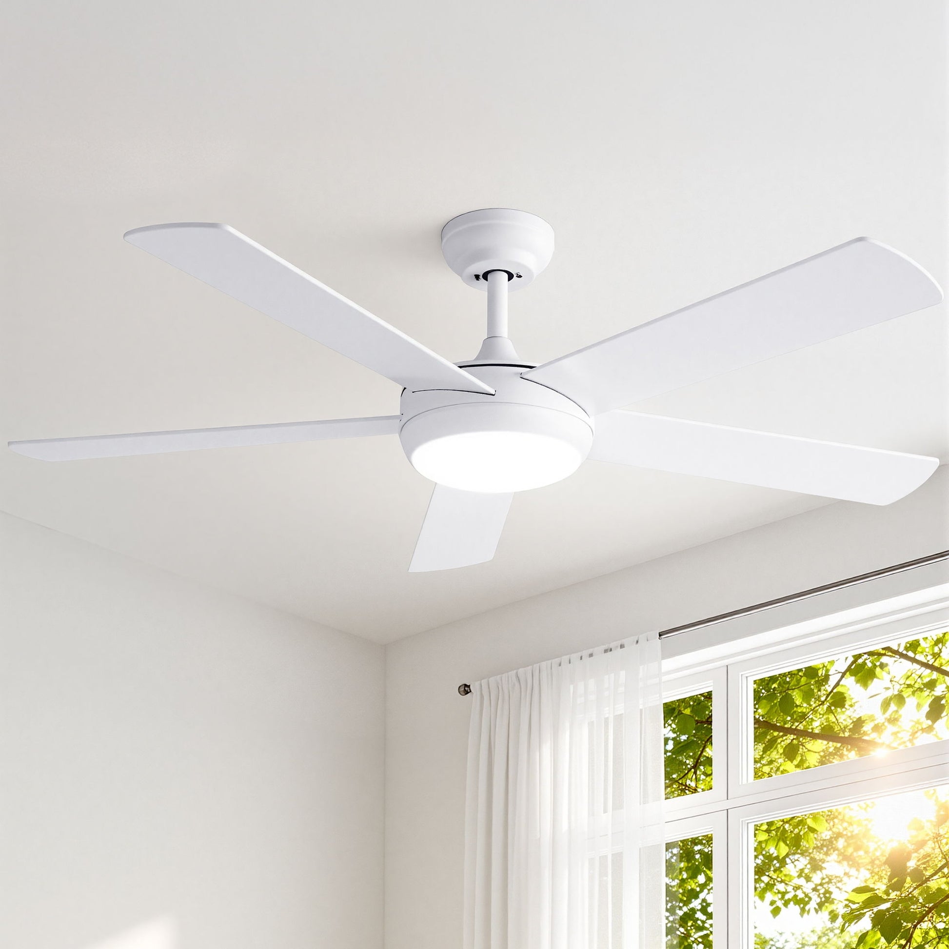 Devanti 52'' Ceiling Fan 5 Blades DC Motor w/Light w/Remote White