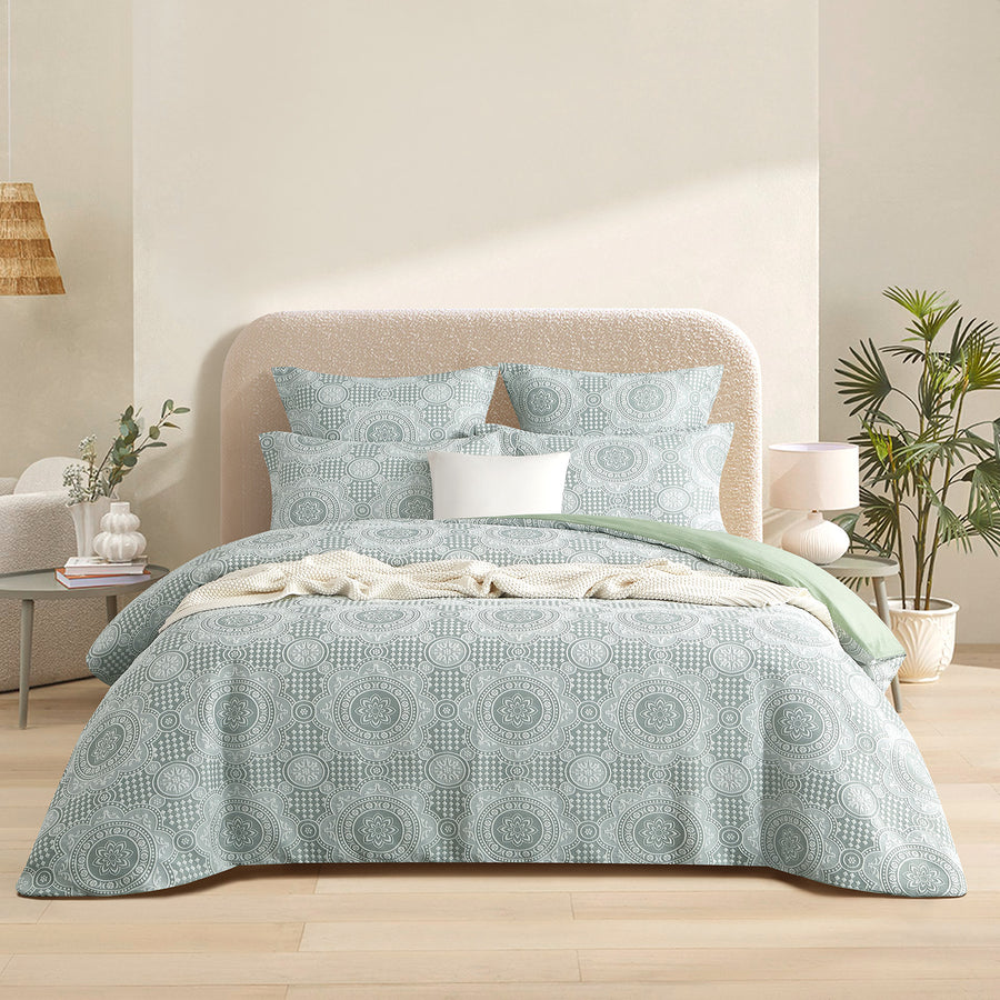 Rizz Sage Jacquard Queen Quilt Cover Set by Renee Taylor