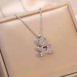 A delicate and adorable pink heart-shaped bear pendant copper necklace, adorned with synthetic zirconia, paired with a stainless steel chain, decorated with synthetic zirconia, perfect as a daily jewelry gift or a sweet and cute party accessory.（silver））