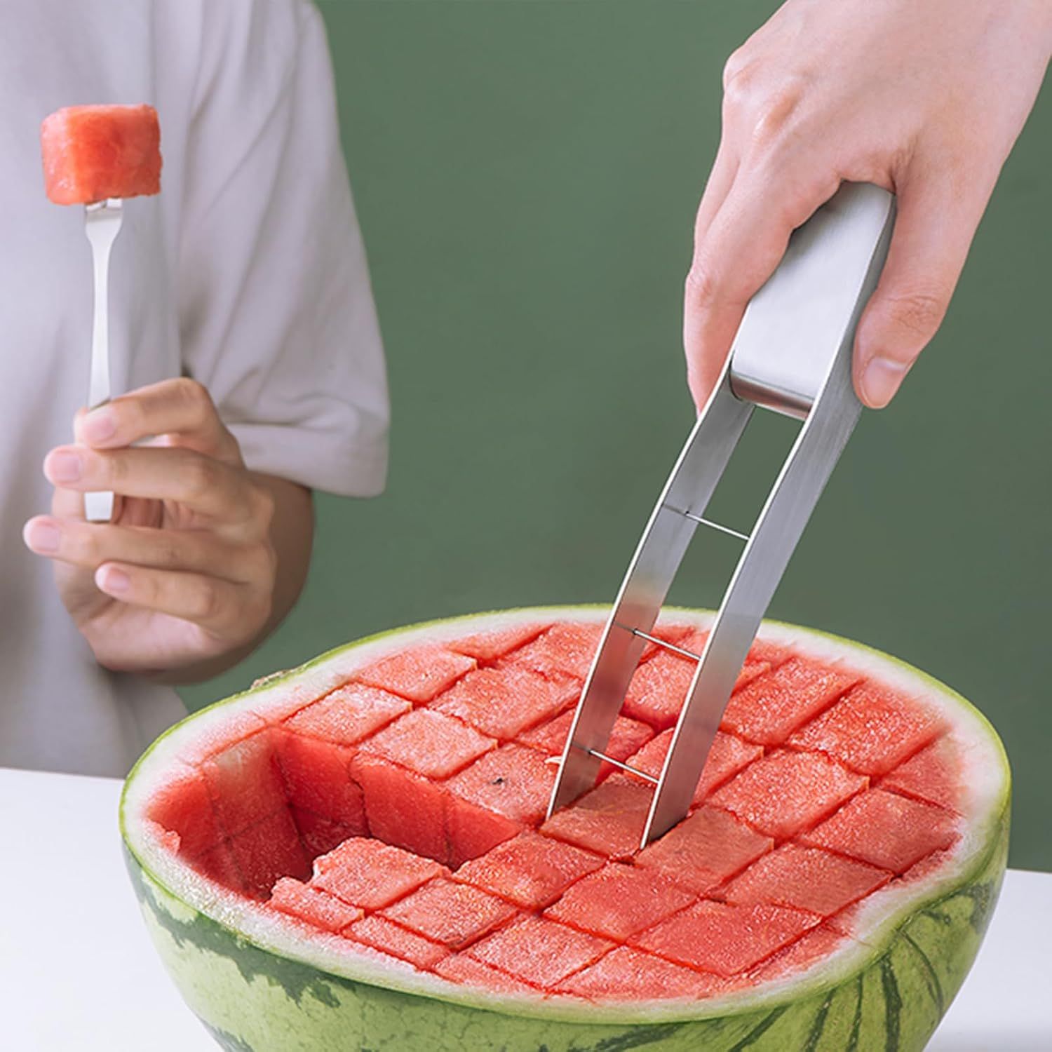 Stainless Steel Watermelon Cube Cutter Slicer, Ergonomic Handle Fruit Dicer for Kitchen and Outdoor Picnics (Silver)