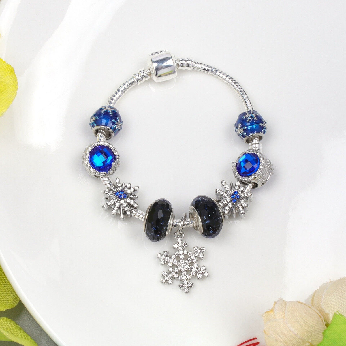 Rhinestone Blue Cat’s Eye Starry Glaze Beads Bracelet with Snowflake Pendant(20cm)