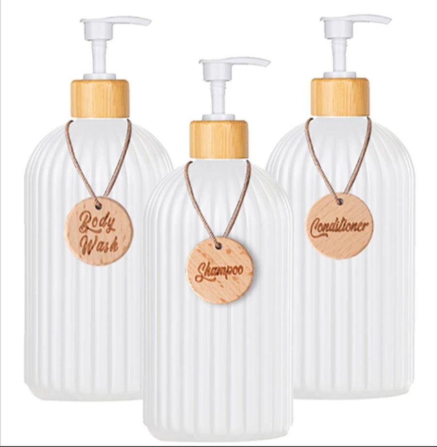 Set of 3 pump bottles, 500 ML, White, plastic and bamboo soap dispenser, refillable shampoo bottle.