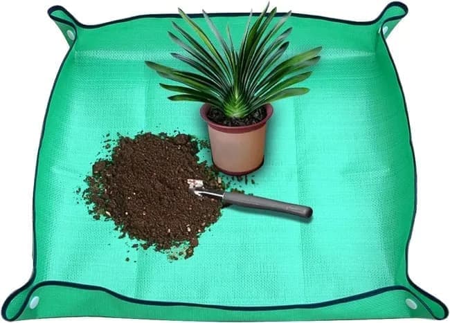 2-Pack Foldable Waterproof Garden Planting Mats, 68x68cm, Portable for Transplanting Succulents Indoors