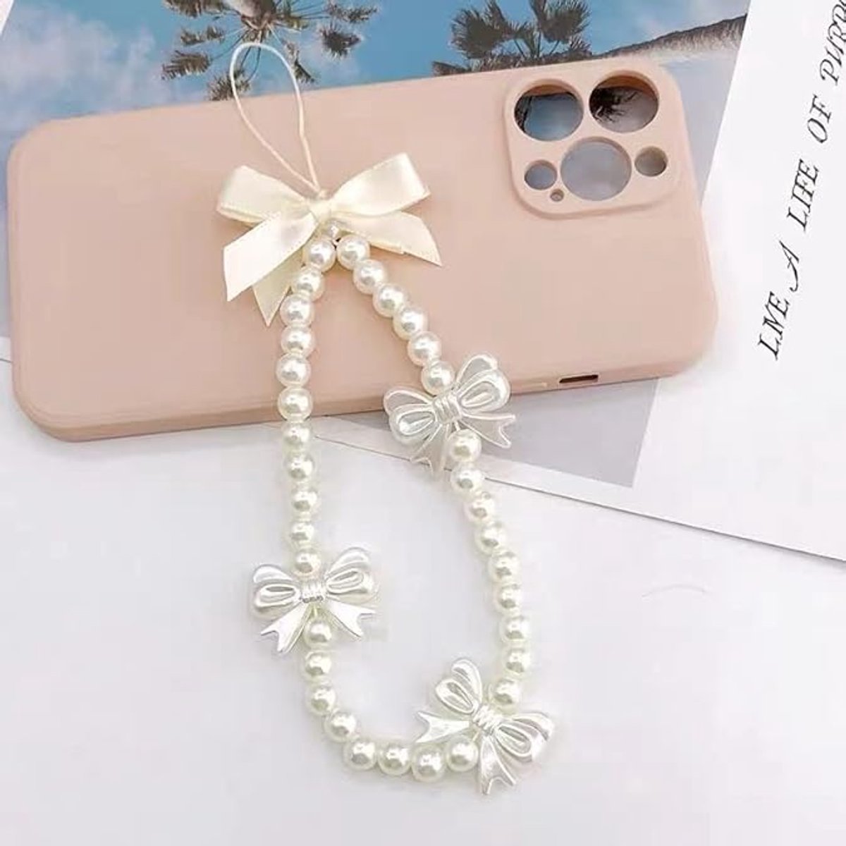 Phone pendant - cute phone chain - aesthetic heart-shaped pearl cord ornament