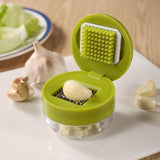 Garlic press - garlic chopper - Garlic Press - Suitable for Garlic - Manual Garlic Press - kitchen gadget press - Garlic presses - storage container - Ginger press - stainless steel knife cutter - crusher - for home and camping - Green