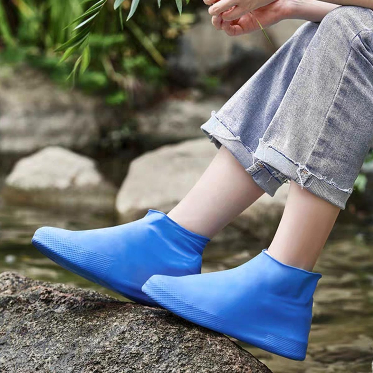Overshoes - 1 Pair - Waterproof Silicone Overshoes - Reusable, Non-slip, Suitable for Outdoor Activities (Blue - Size L)