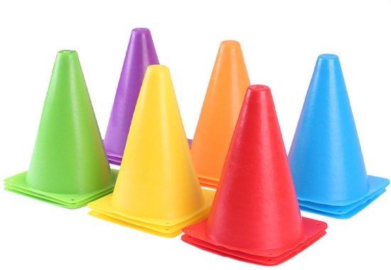 18 pieces of training equipment for outdoor sports - obstacle course for soccer training - cone markers for soccer training