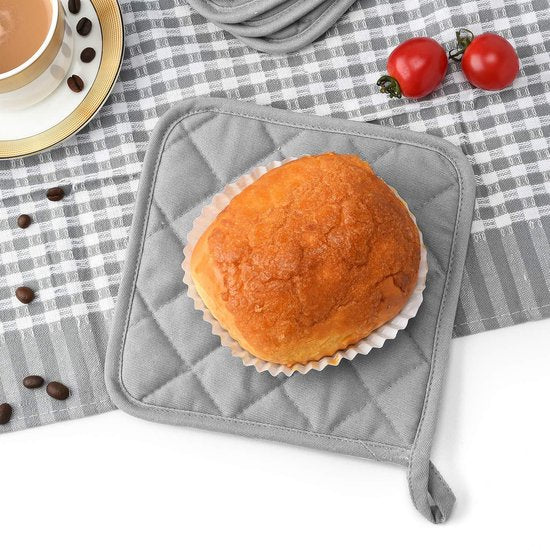 4-Piece Heat Insulation Mat Made of Pure Cotton - Silver Coated - Oil-Repellent - Heat Insulation Mat - Baking Towel - Pot Holder - Kitchen Oven Household Heat-Resistant Anti-Scald Placemat