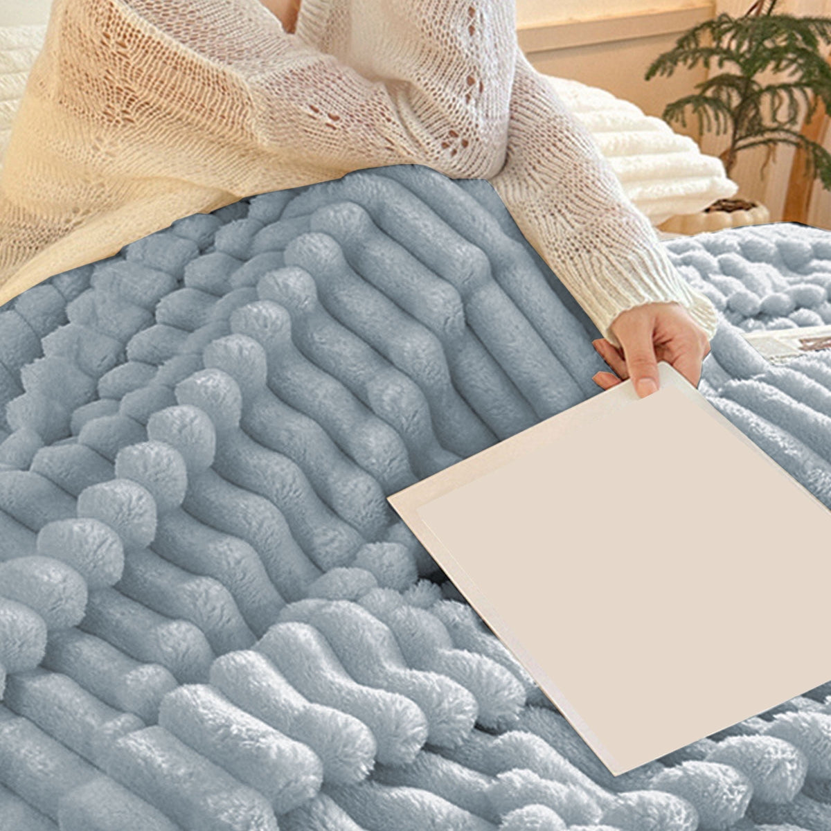 Djunllk Throw Blanket for Couch - Dark Gray Super Thick Double Layer Soft Blanket, Throw Blanket All Year Round Home Decor Fuzzy Warm Gifts for Women 27.5" x 39.3" AA02_White