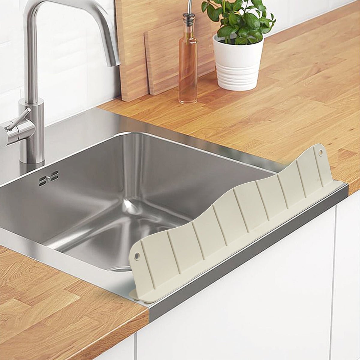 Tyidzon Silicone Sink Splash Guard 19.29X3.54X1.97 Inch Water Splash Guard for Kitchen and Bathroom Kitchen Sink Splash Guard with Suction Cup White