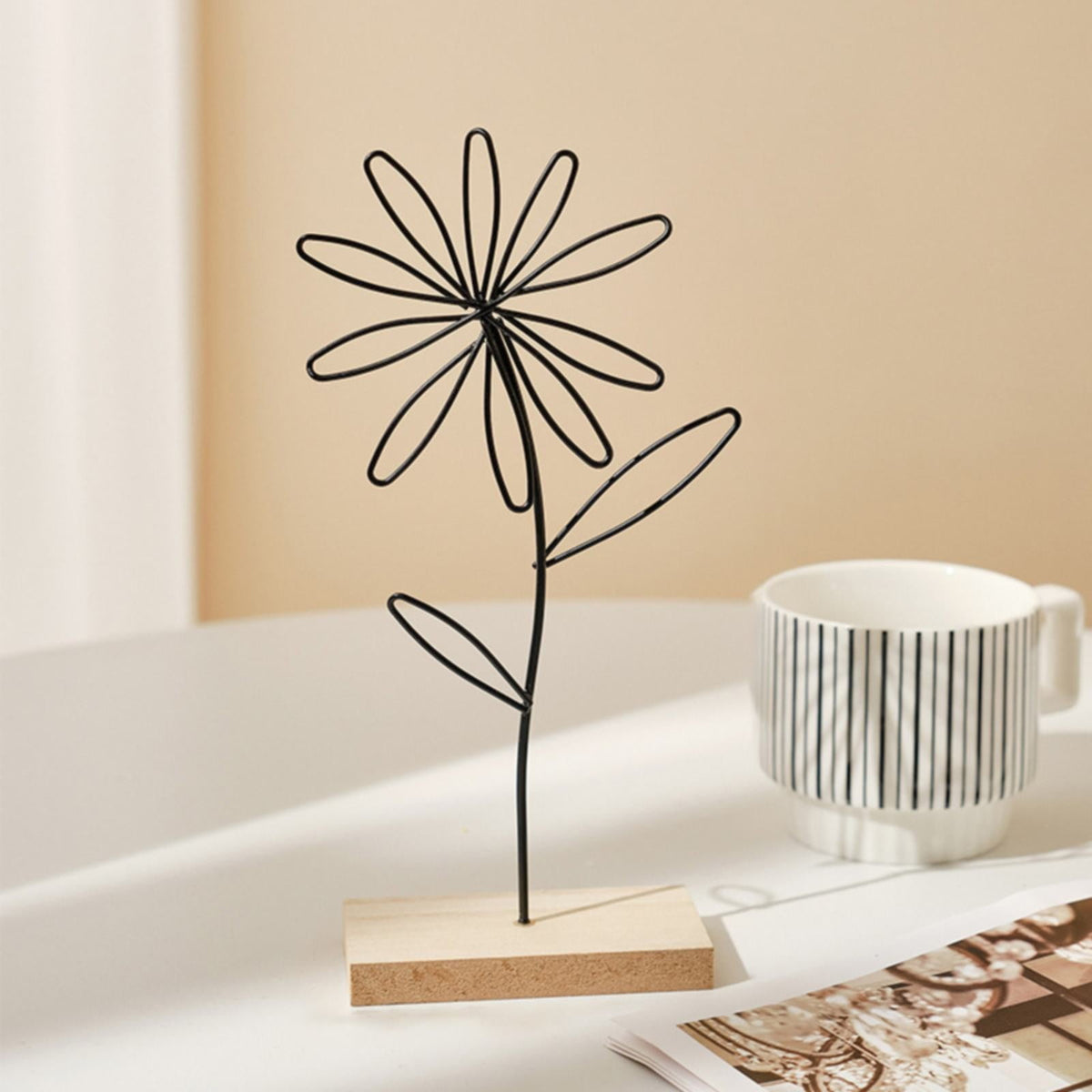Leaf Decor Metal Golden Leaf Ornaments and Base Modern Simple Gold Leaf Table Sculpture for Living Room Bedroom Bookshelf Desktop Decoratio, Valentines Day Decorations: Desktop Ornament Black1