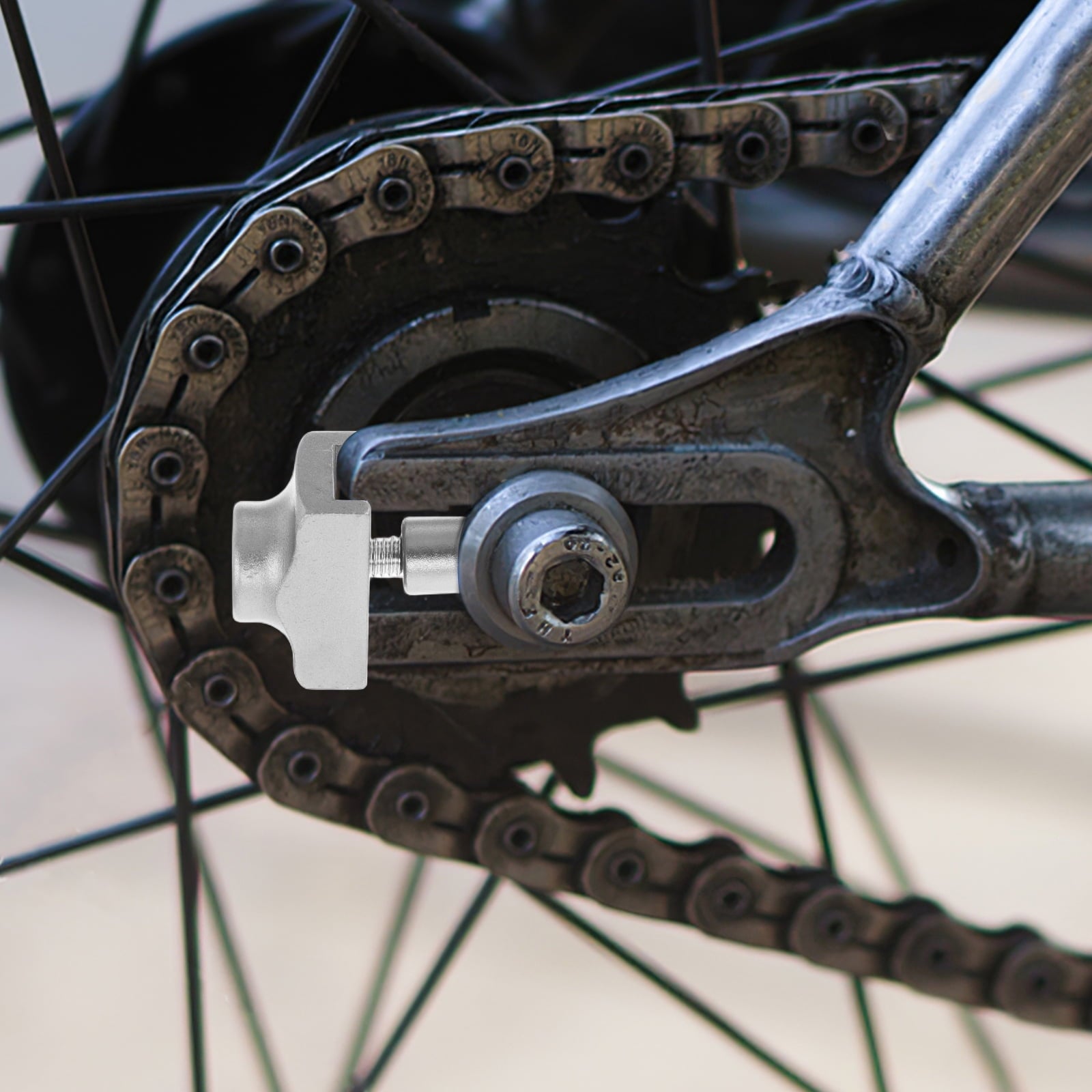 SWETRACE 1Set Mini Bike Chain Tensioner Aluminum Alloy Compact Design for Single-Speed Bicycles 1.4x0.8x0.7in