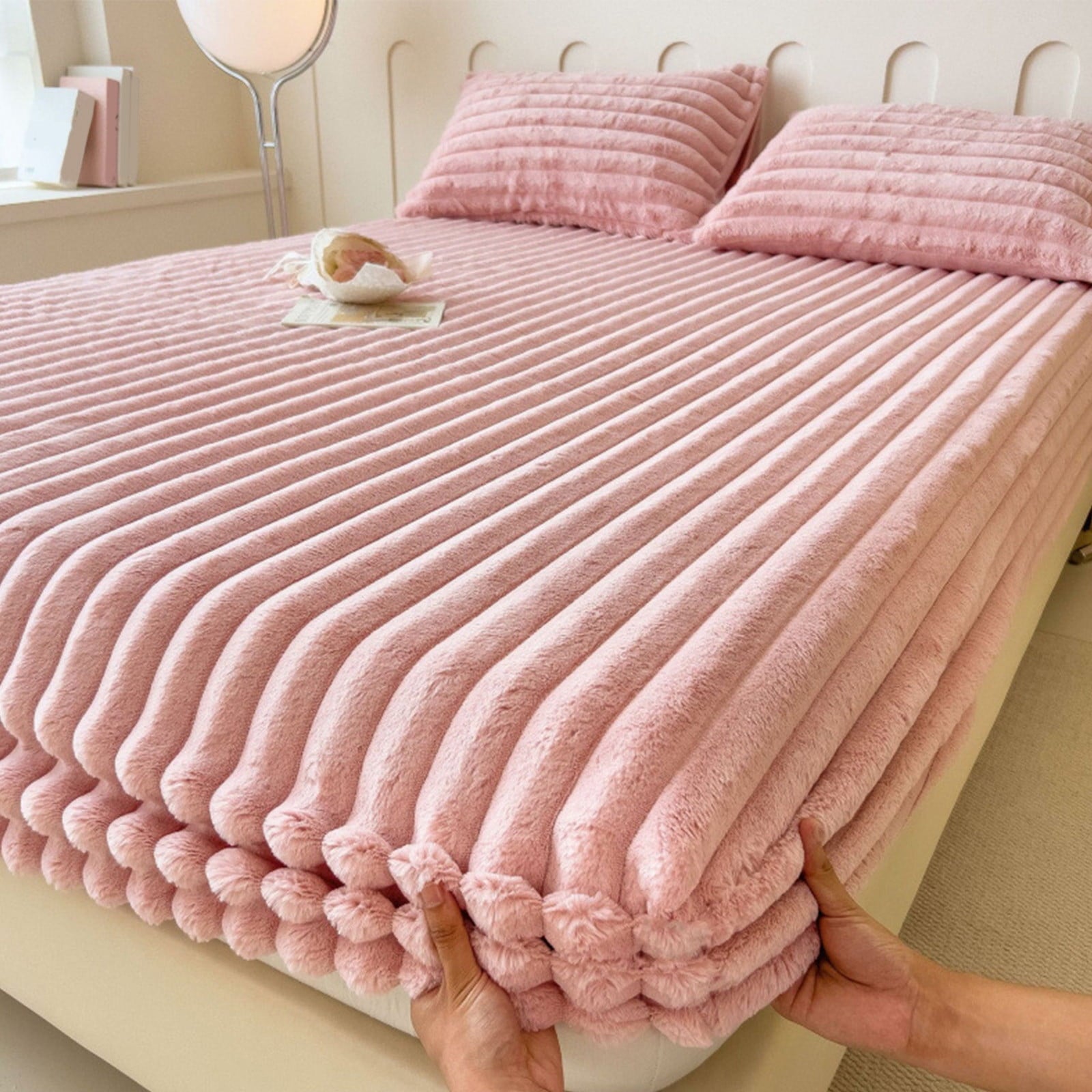 Velvet Fleece Fitted Sheet Bed Sheet, Plain Thermal Warm Soft Bedding, Flannel Fitted Sheet, Super Soft Warm Velvet Plush Bed Sheets, Winter Imitation Fleece Bed Sheet, Milk Fleece Bed Cover White