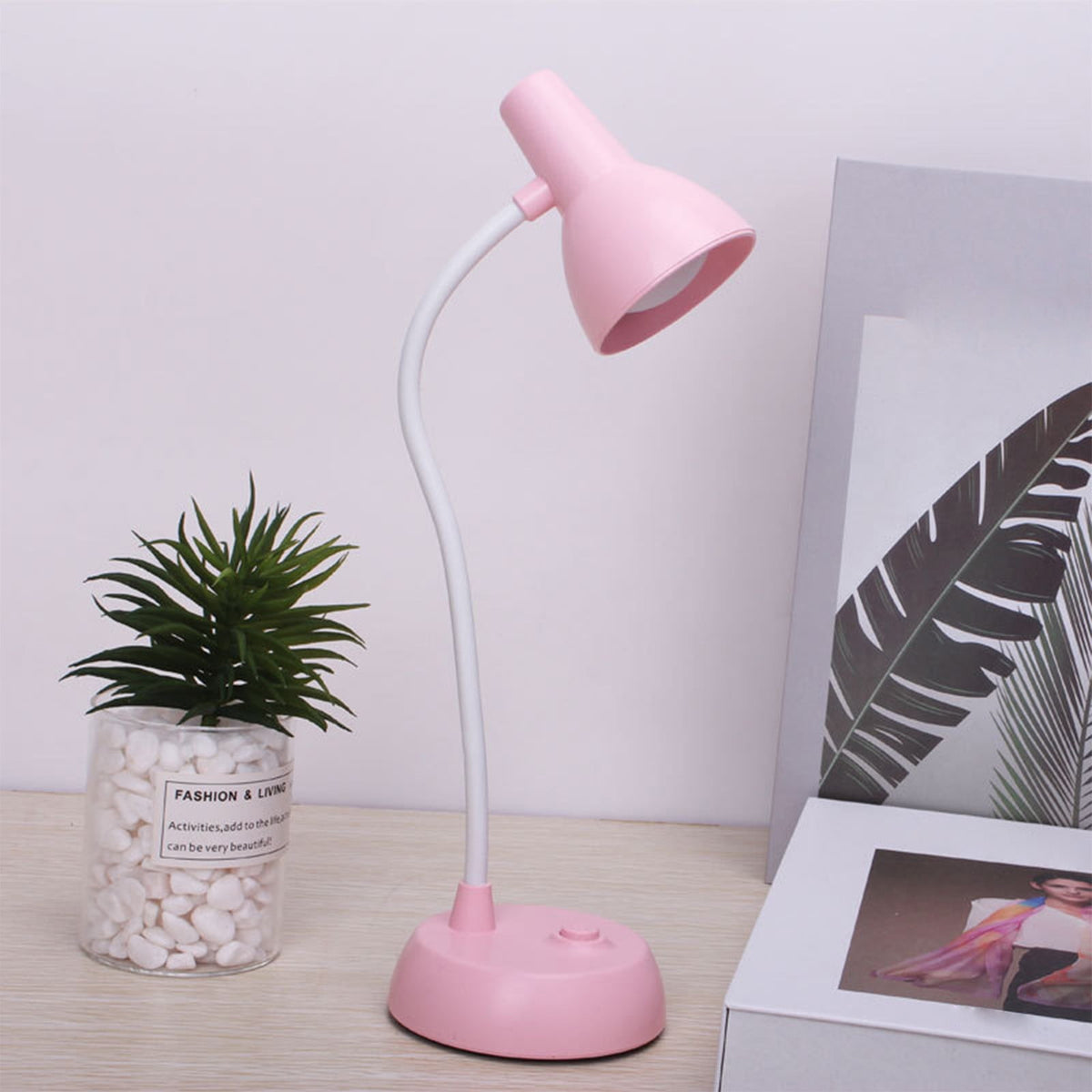 Cute Desk Lamp with USB Charging Port, Dimmable LED Reading Lamp, Flexible Gooseneck Auto Dimming Table Task Light, Bedside Reading Table Lamp, for Home Office Dorm Bedside Pink
