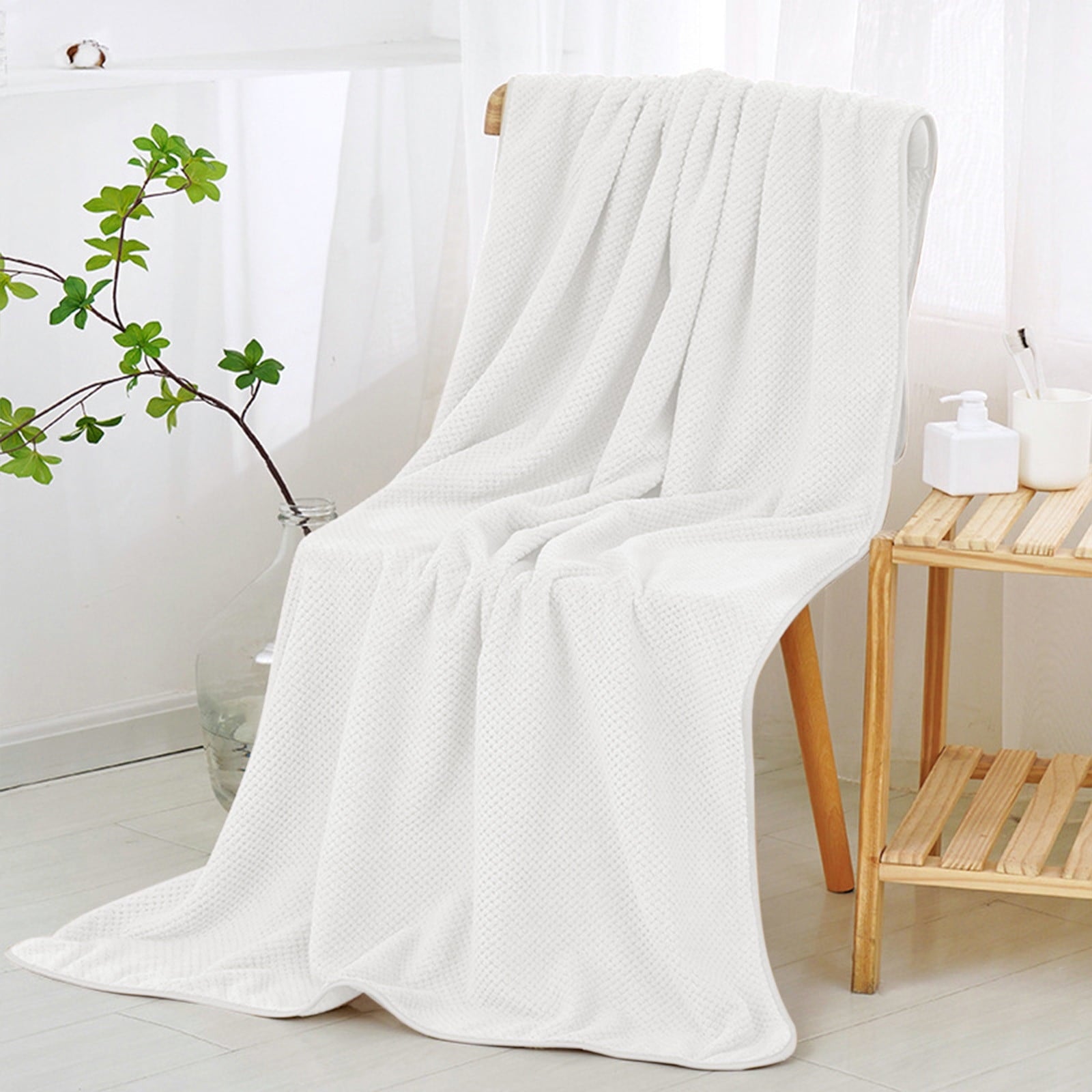 Chmadoxn Bath Towel, Oversize Bath Towel, 55×28 Inch Large Microfiber Bath Towels, Soft, Absorbent, and Quick Dry Towels for Bathroom, Pool, Beach, Swim, and Yoga, Large Bathroom Towels for Daily Use 55×28 in White
