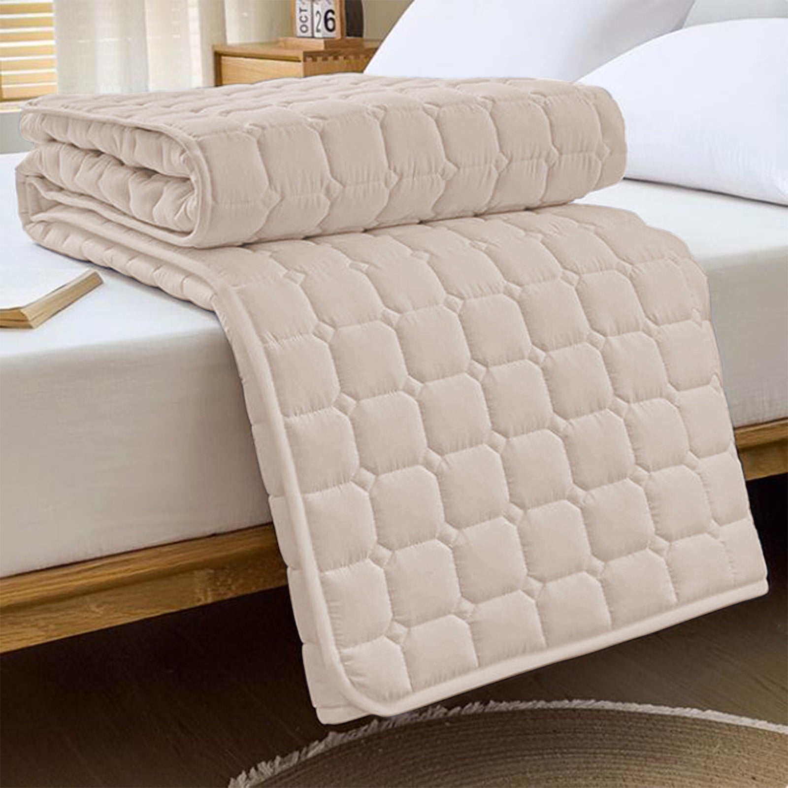 Chmadoxn Queen Mattress, 47×78 Inch Floor Mattress, Thicken Floor Sleeping Pad Foldable, Roll Up Mat Easy to Store and Portable, Mattress Suitable for Camping and Guest Room 47×78 in White