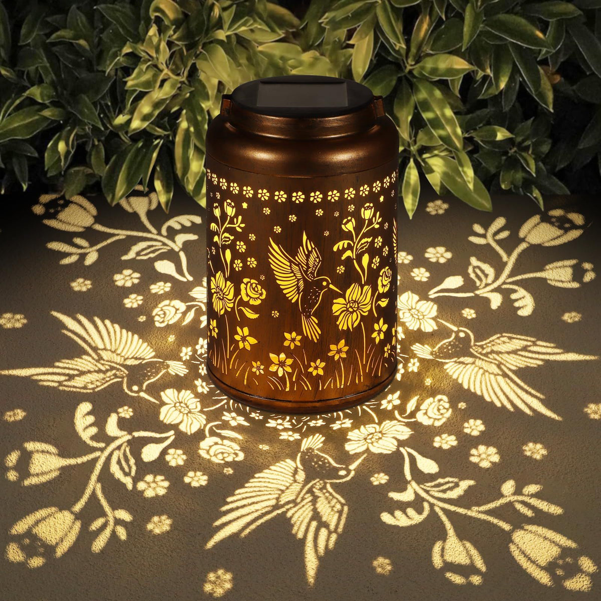 Solar Lanterns Outdoor Waterproof Hummingbird Garden Decor Gifts for Women Mom Grandma Hanging Solar Lights Metal Solar Decoration Outside for Yard, Patio Diameter 12cm, height 18cm
