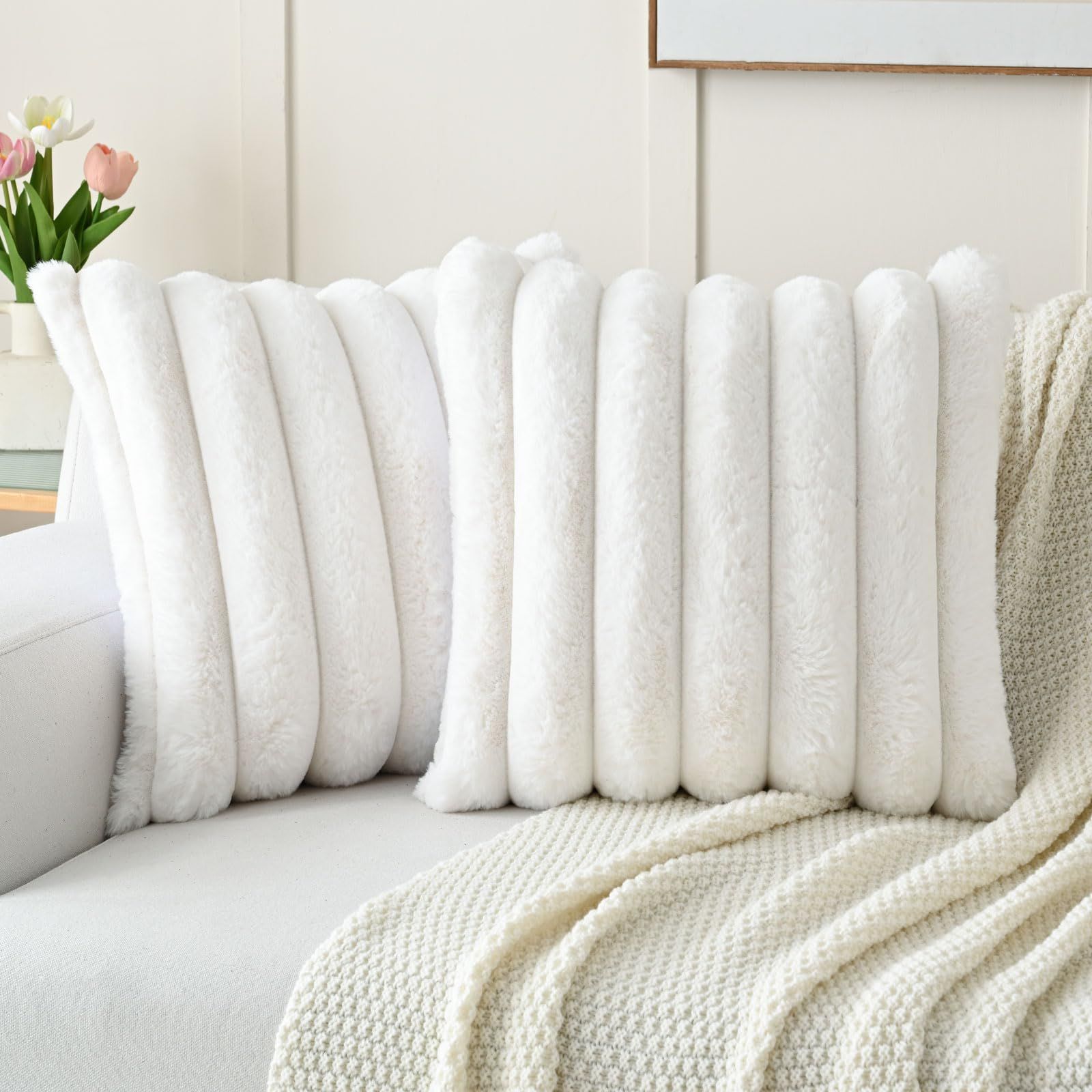 Cream White Decorative Throw Pillow Covers 18x18 Inch Set of 2, Square Soft Faux Rabbit Fur Thick Striped Cushion Cover,Winter Home Decor for Couch Bed Living Room（45 * 45cm without core）