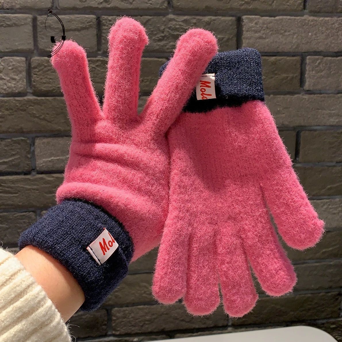 Knit Gloves Rose Red