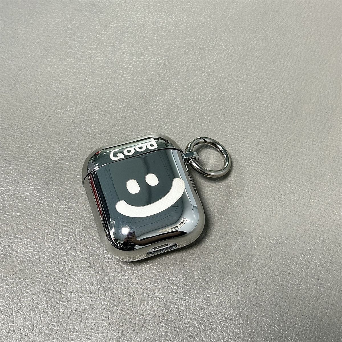 Laser Engraved Smiley with a Ring Apple AirPods pro2