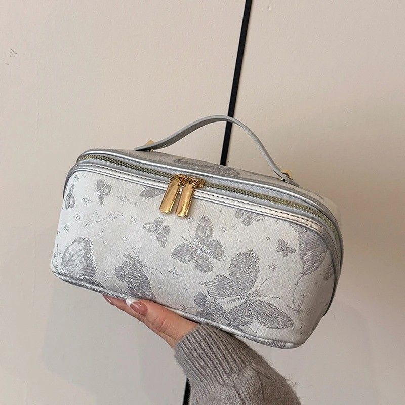 New Vintage-Style Makeup Bag, Portable Large-Capacity Hand-Wash Toiletry Bag, Cosmetic Organizer, Suitable for Travel and Daily Outings.GREY