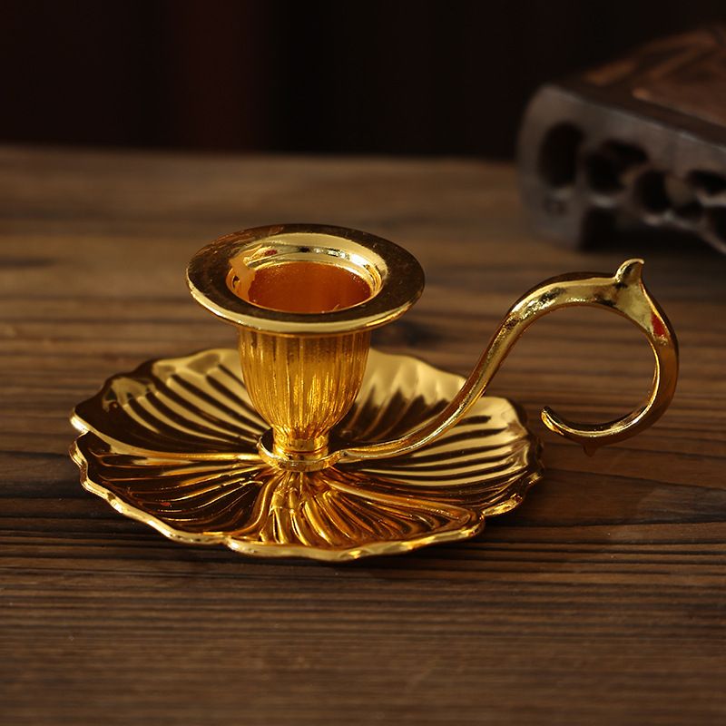 Metal Relief Candle Holder · Vintage Polished Iron Desktop Decoration/Bright golden color