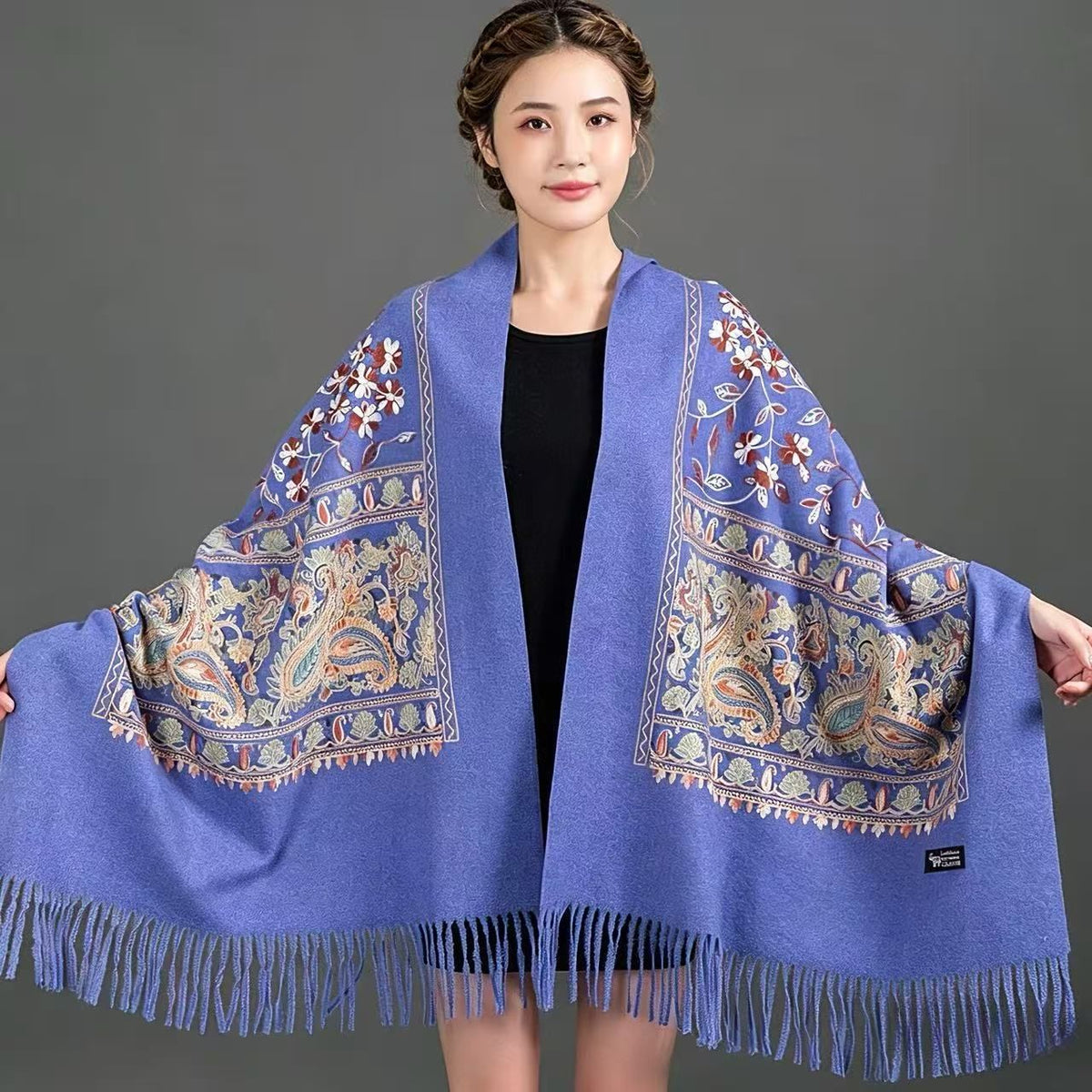 European-American Style Auspicious Embroidered Shawl Scarf, High-End Autumn & Winter Warm Outfit（lavender color)