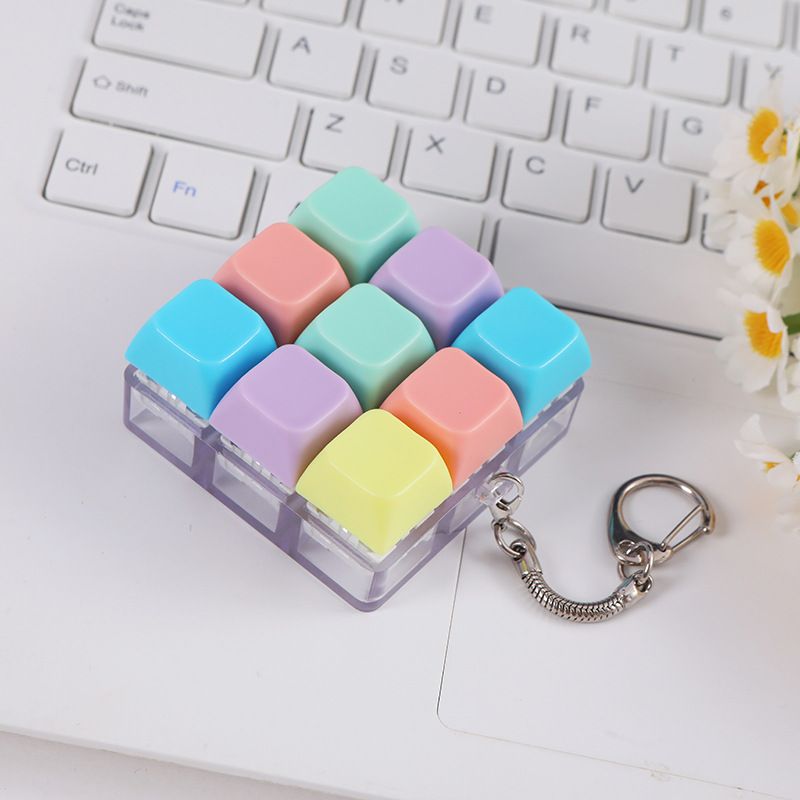  Creative Fingertip Stress Reliever: Keyboard Click Sound Keychain, Colorful Fidget Ring Relaxation Companion（9 key）