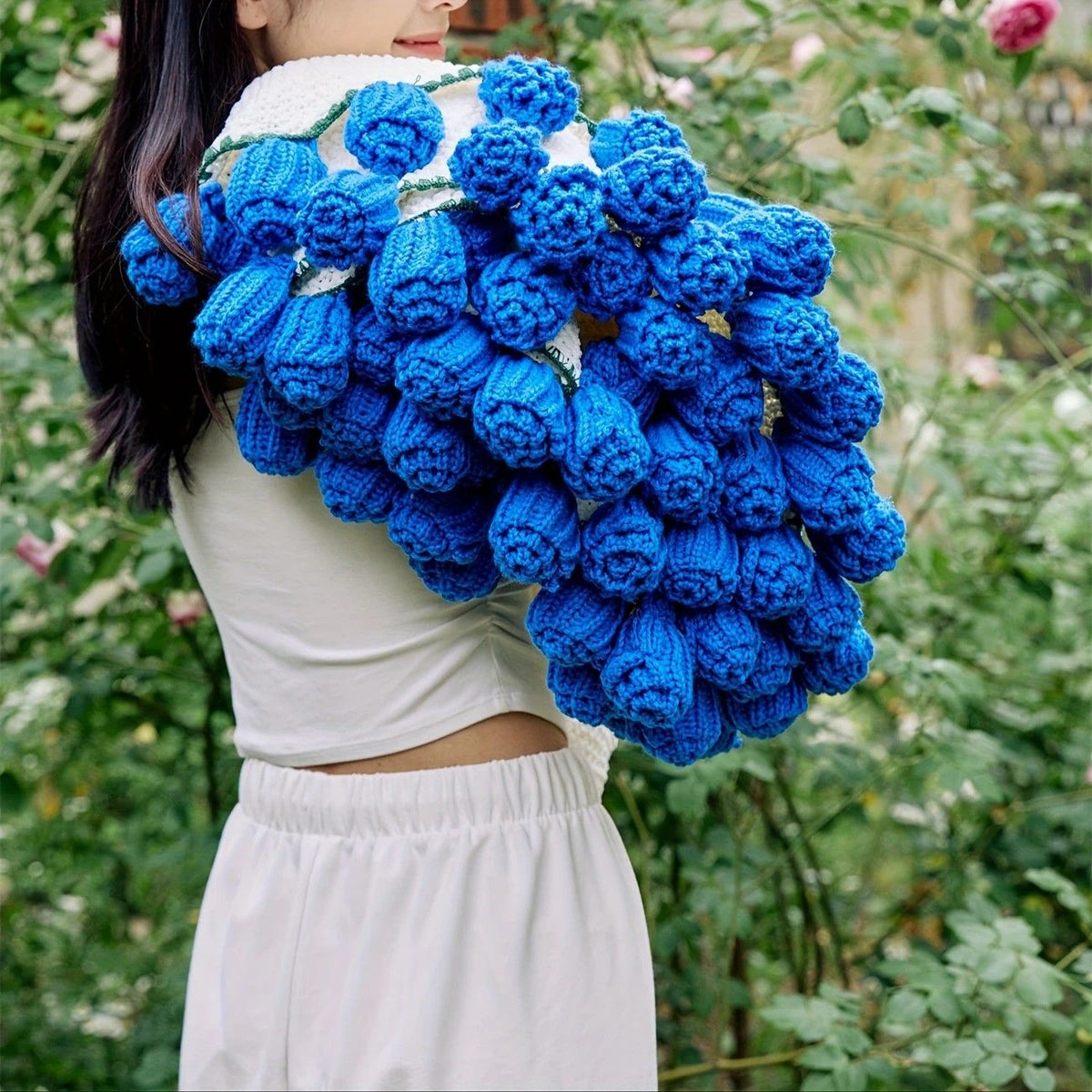 Hand-Crocheted Rose Round Blanket: A versatile romantic gift that brightens everyday warmth. (Diameter: 110 CM / 43.3 IN, purple)
