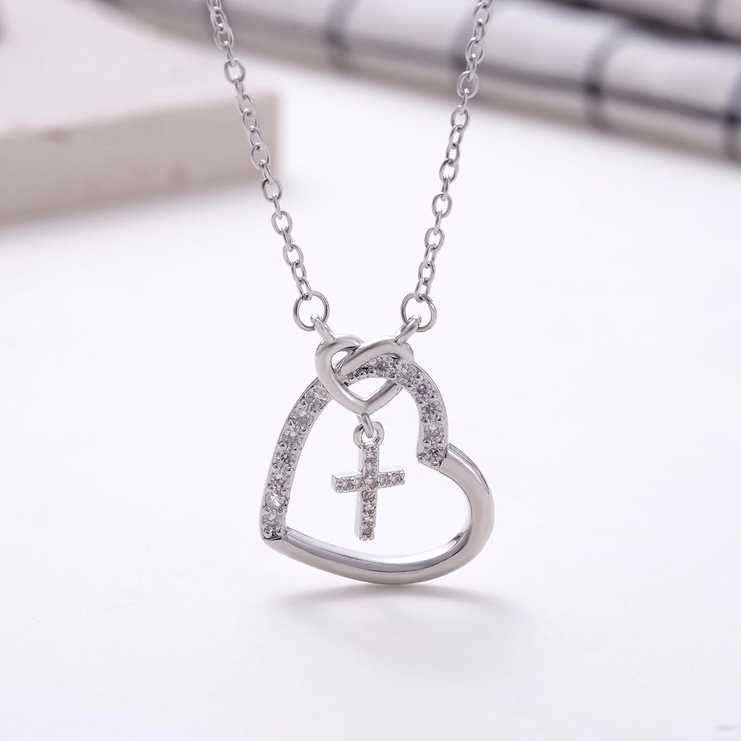Kvekstio Christian Gift Heart Cross Necklace with Prayer Blessing Card for Teens Women, First Communion Confirmation Gift