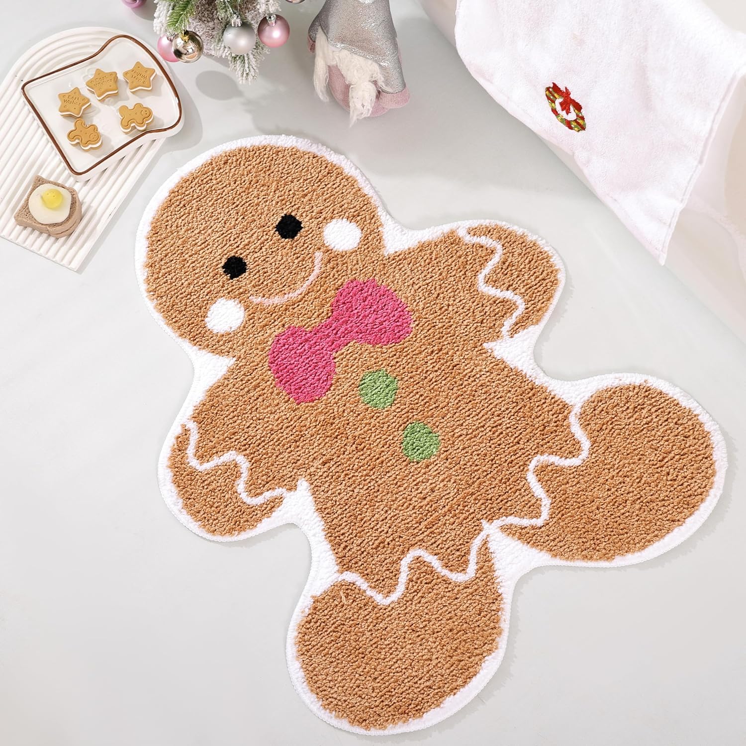 Cute Gingerbread Bath Mat for Bathroom Soft Water Absorbing Bath Rug with Non Slip Backing Fun Washable Bathroom Rug for Christmas Decor