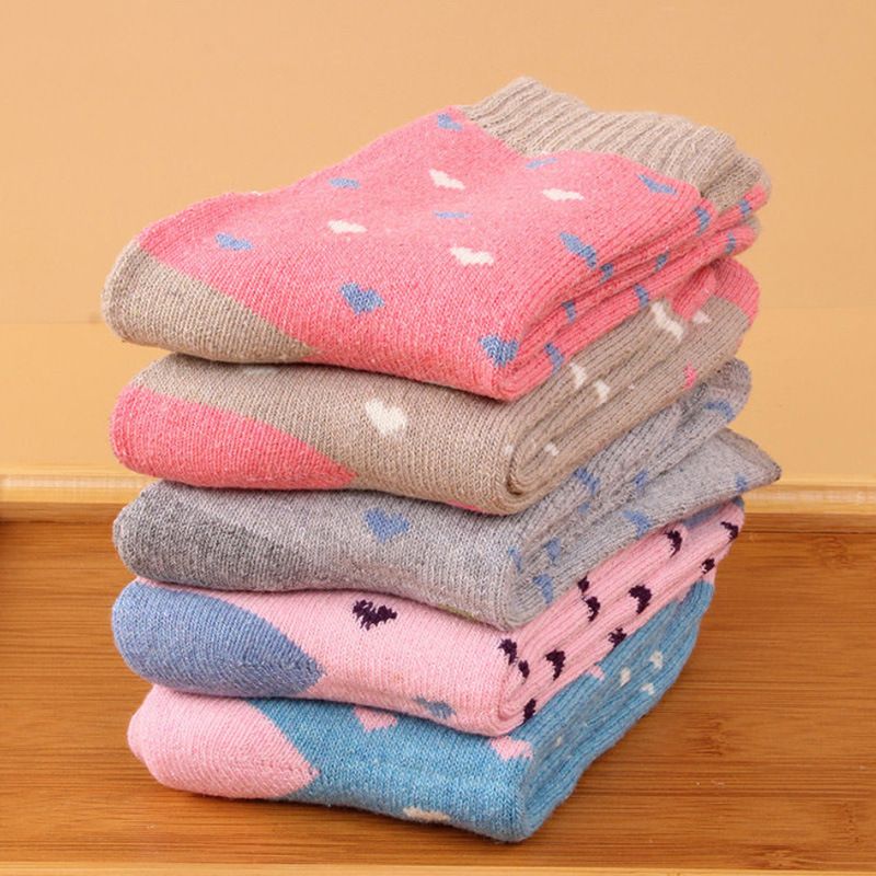 Wool Blend Terry Socks 5-Pack - Winter Thick Warm Mid Calf Crew Socks for Women - Small Heart Pattern Cotton Socks - 5 Pairs