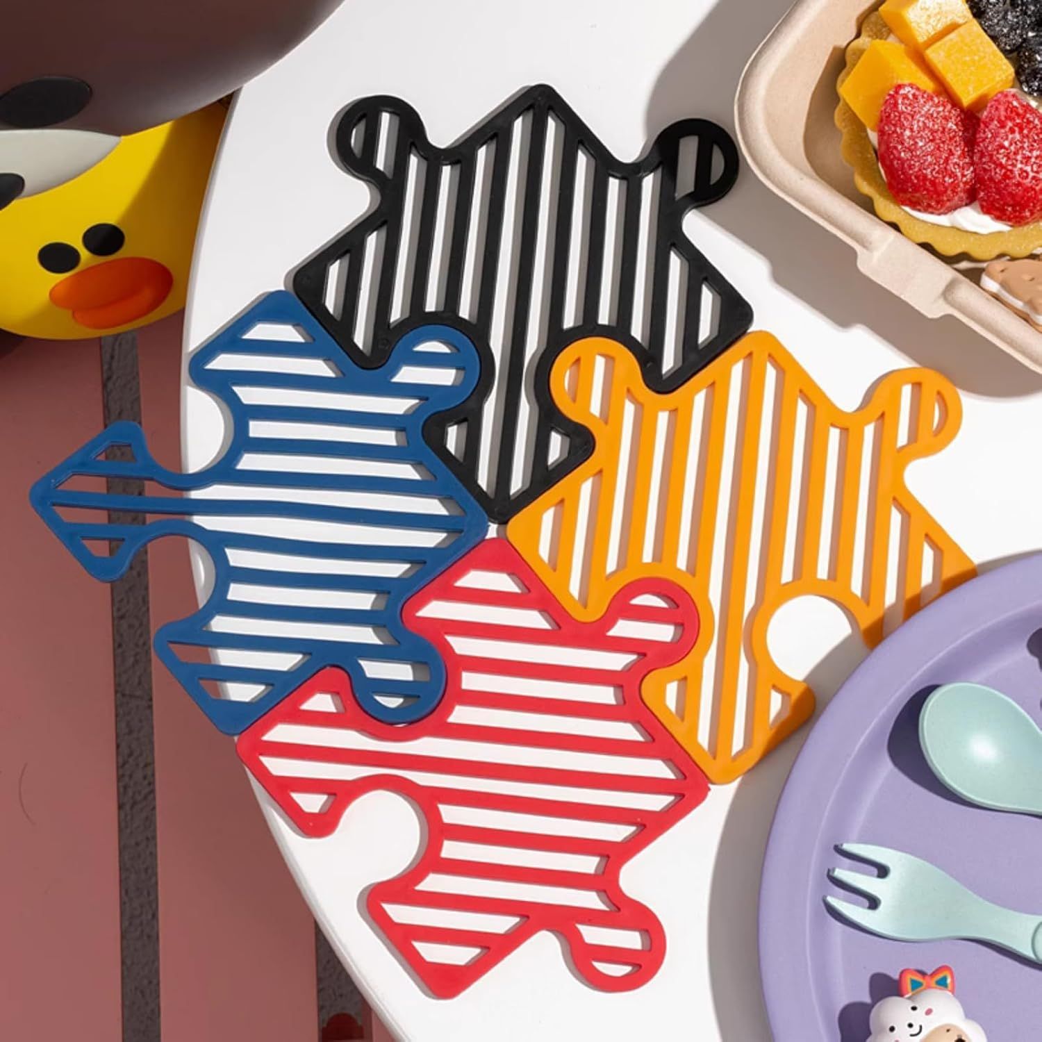 4 Pcs Creative Puzzle Shaped Heat Resistant Table Mat Set Insulated Coasters for Cups Bowls Pots Plates (Red Blue Orange Black,3.7x4.7 Inch)