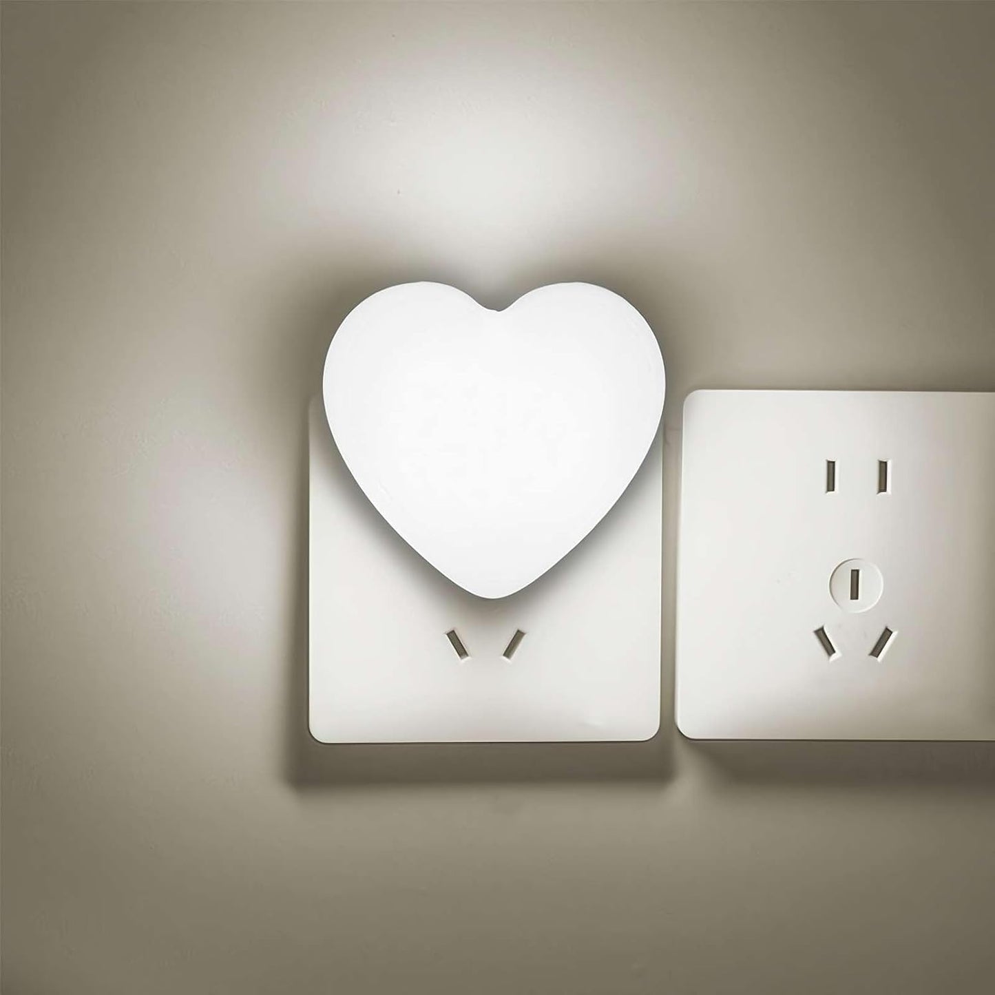 Love Heart Night Lights Plug into Wall - Heart Shape Nursery Nightlight with Light Sensors, Cute Soft LED Nightlight with Soft Warm Light for Bedroom, Nursery, Bathroom, Hallway (White)