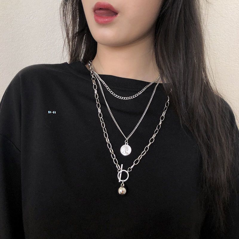 Jun Yi Alloy Multi Layer Necklace Geometry Unisex Three-layer portrait necklace