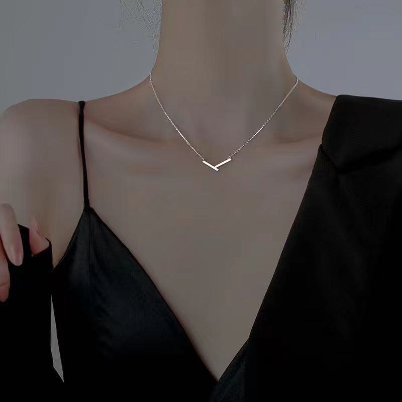 Necklace Women Alloy Bow Water Wave Chain Geometric necklace