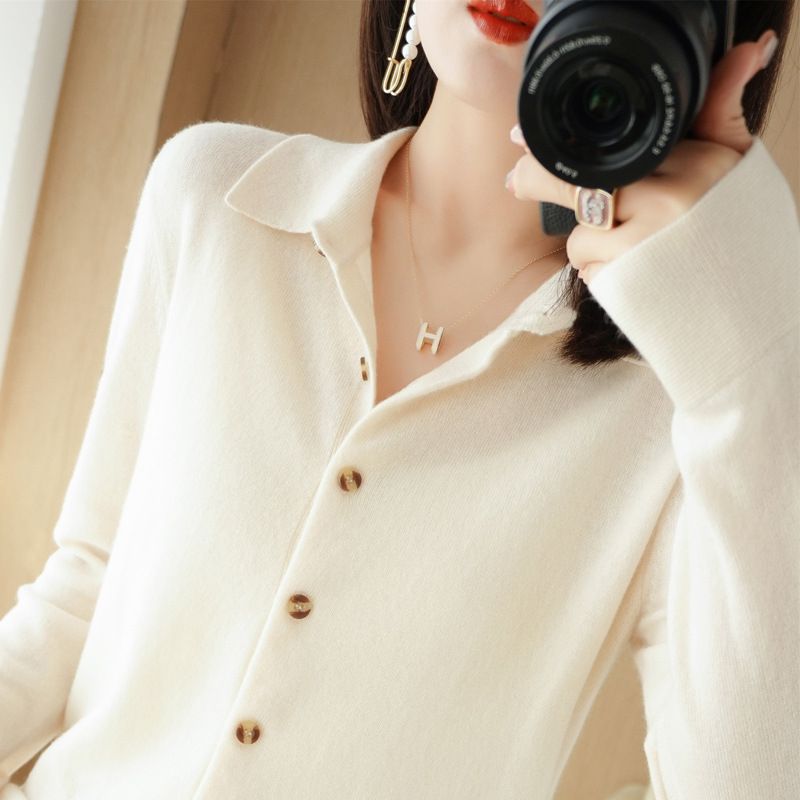 Women Knitted Cardigan Sweater Yi Yu Nuo Polo Collar Beige XL Size: XL; Height (cm): 170-175; Weight (kg): 60-65; Bust (cm): 94-98; Waist (cm): 78-82; Shoulder width (cm): 40; Length (cm): 64