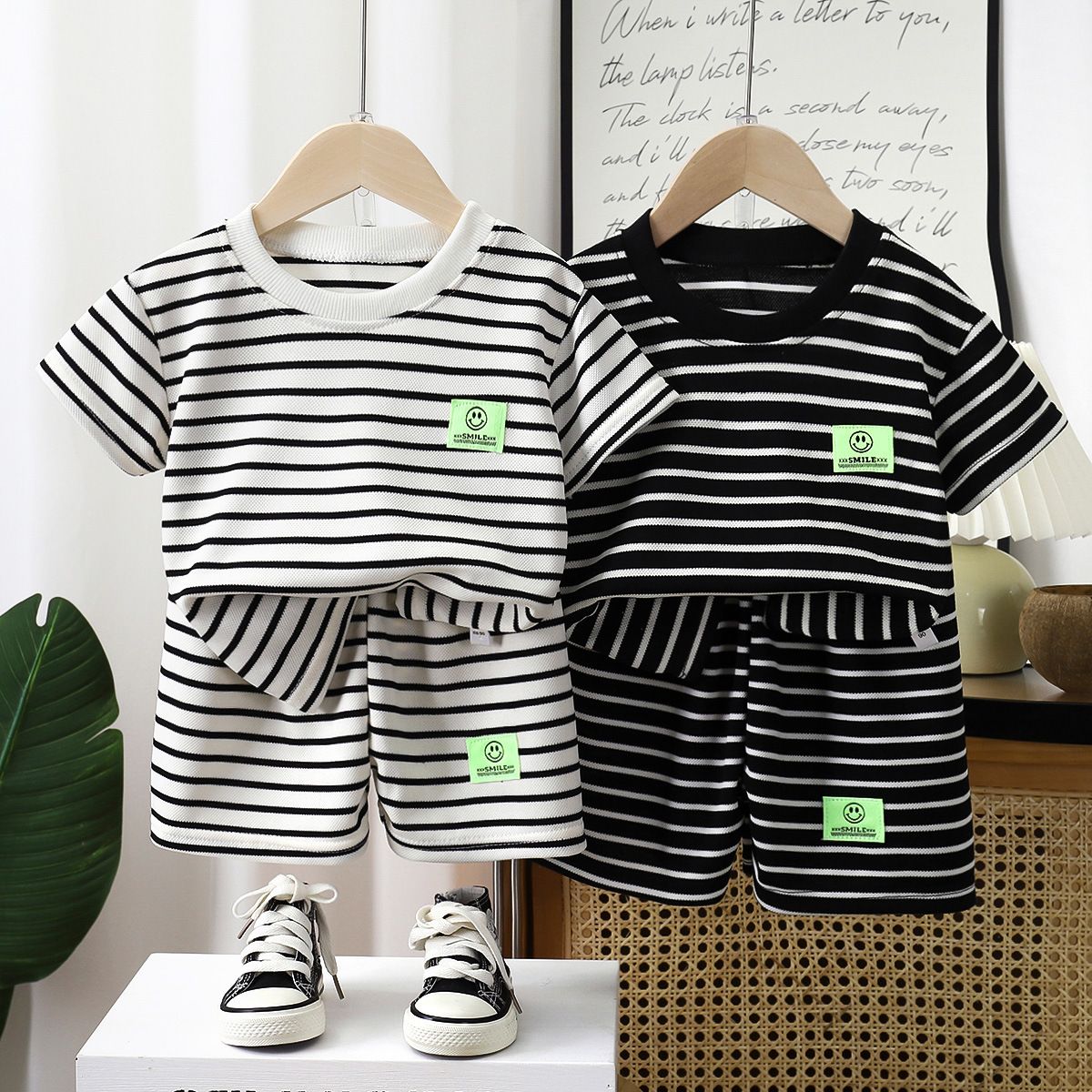 Kunxi Beibei Boys Girls Summer Striped T-Shirt... Korean-style black striped suit 130cm