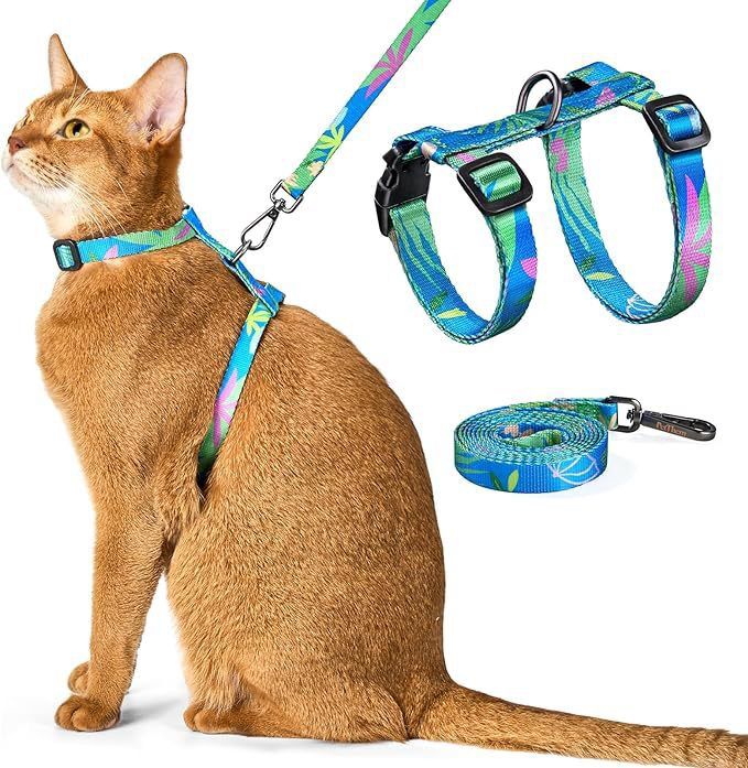 Adjustable Anti-Escape Cat Harness and Leash Set – Soft, Breathable, and Lightweight for Safe Outdoor Adventures with Your Feline Friend (Blue)