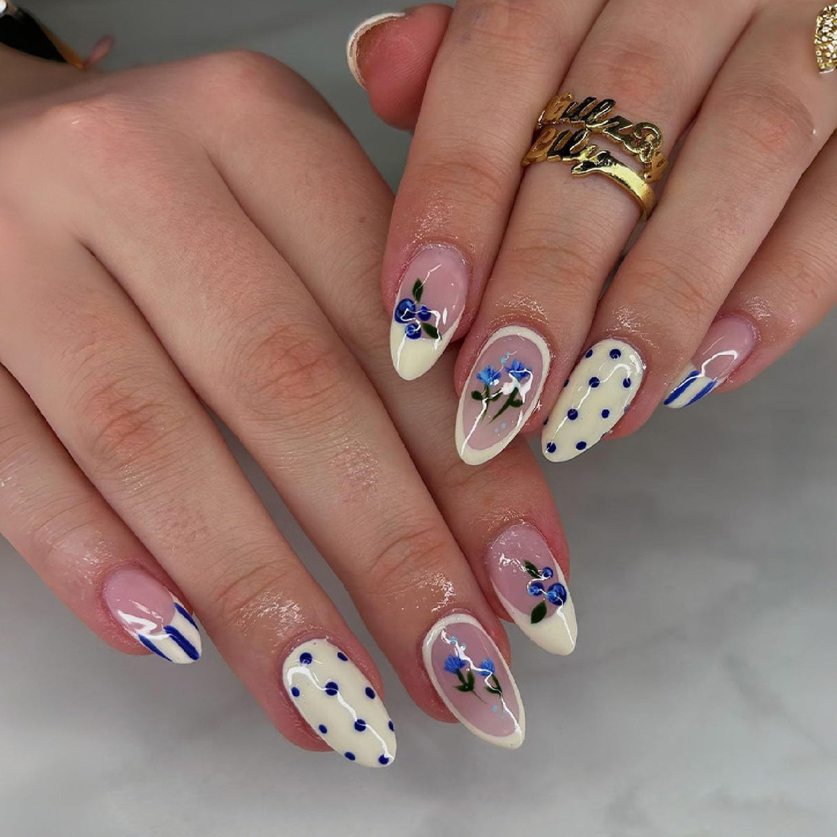 Medium Almond Press-On Nails For Everyday Wear, Events, Easy DIY Manicure (Blue)