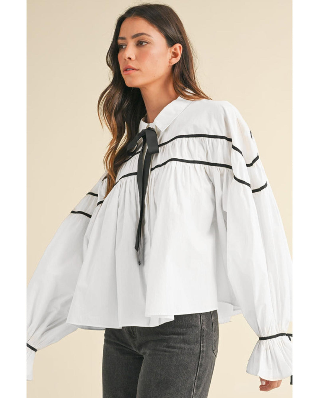 White Black Pipping Ribbon Bowtie Collared Ruffled Puff Sleeve Shirt - M