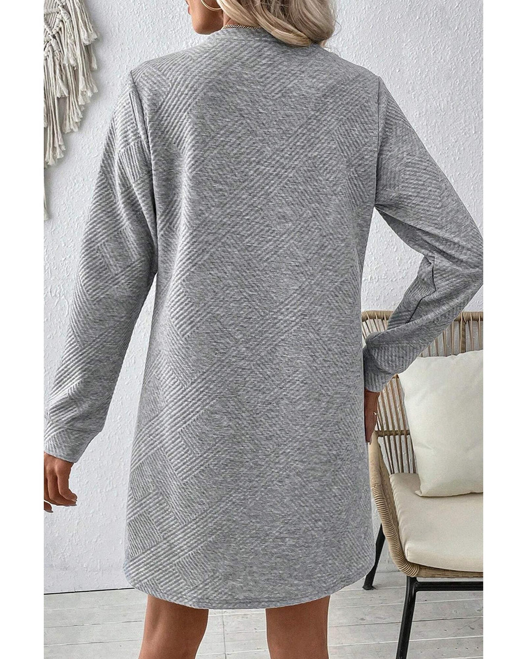 Gray Solid Color Textured Long Sleeve Shift Dress - M
