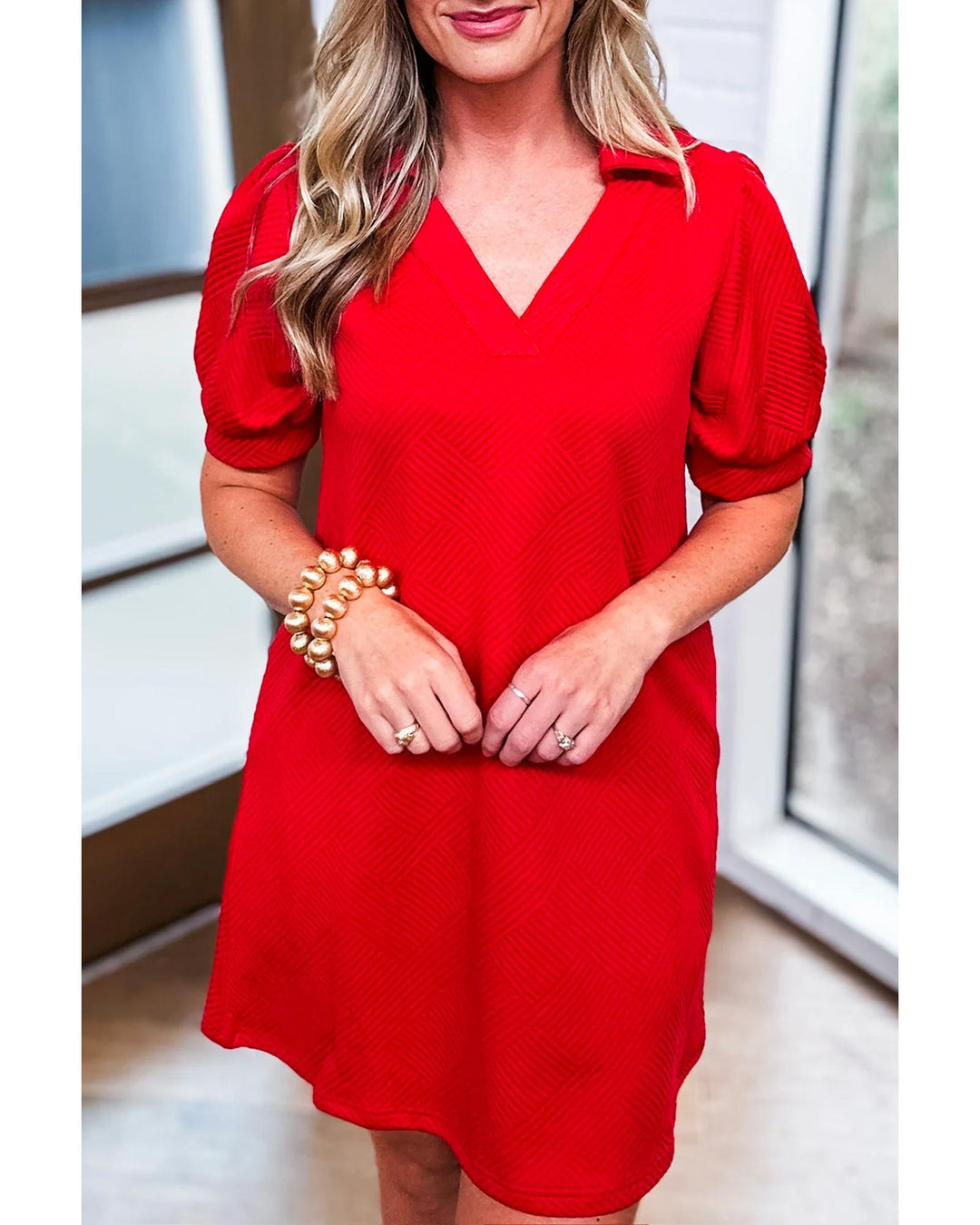 Fiery Red Textured Collared V Neck Puff Short Sleeve Shift Mini Dress - M