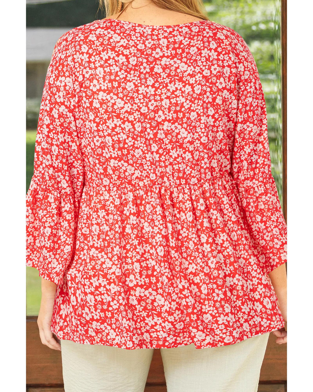 Red Plus Size Floral V Neck Flared Bracelet Sleeve Blouse - 4X