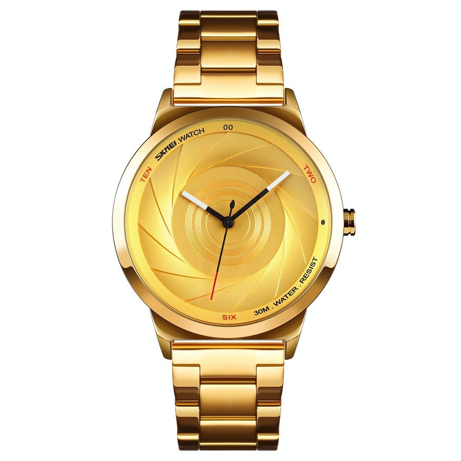 Stylish Waterproof Gold Quartz Watch for Men - Gold