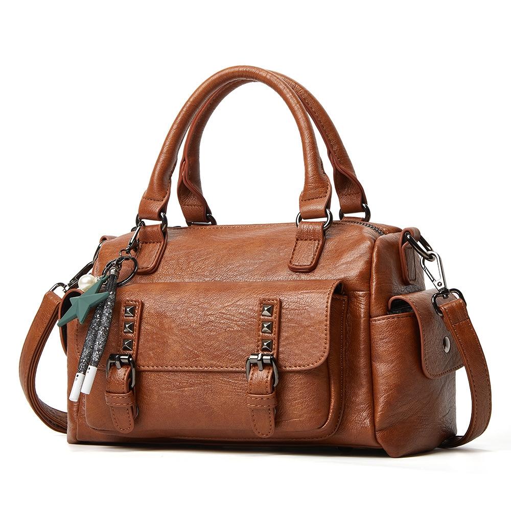 Large Capacity Crossbody Shoulder Bag in Pebbled Leather - Brown