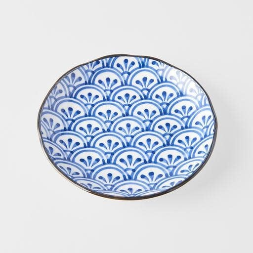 Tapas Plate 16.5cm Petal Crest Design