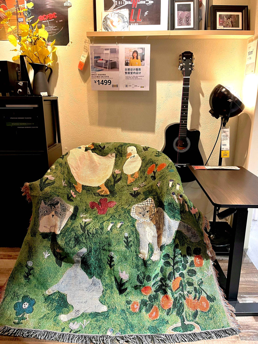 Green Floral Cat Patterned Throw Blanket â€“ Soft and Cozy, 130x160cm with Tassels