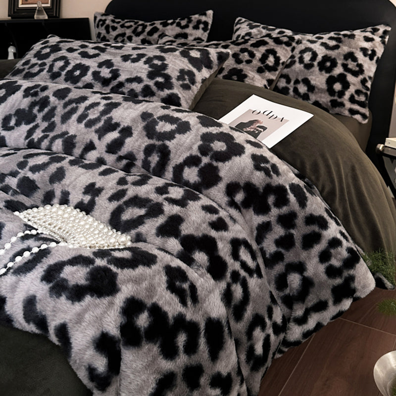 Grey leopard-print Luxury Winter Faux Rabbit Fur Bedding Set - 4-Piece Melange Style Plush Set for 1.8m Beds (200x230cm 